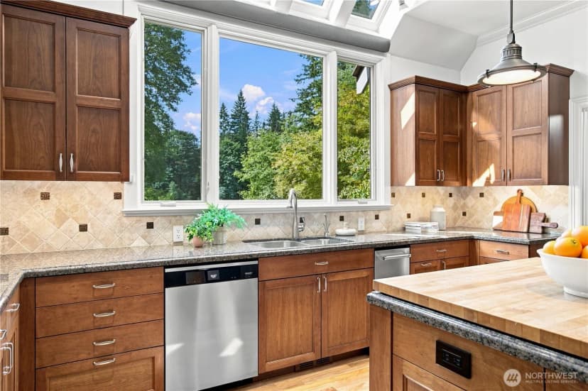 Property photo for 22119 Ne 140th Way, Woodinville photo 11