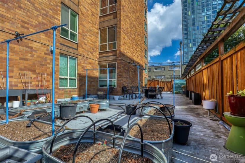 Property photo for 905 Cherry Street #102, Seattle photo 15