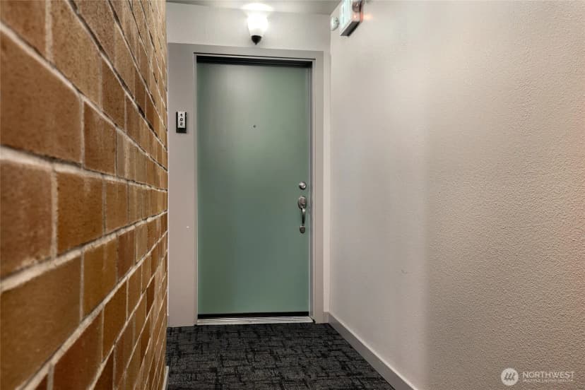 Property photo for 905 Cherry Street #102, Seattle photo 10