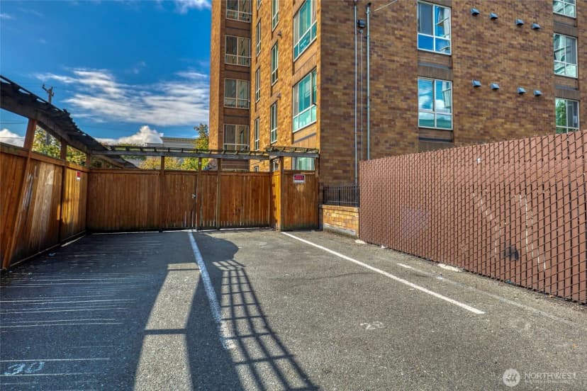 Property photo for 905 Cherry Street #102, Seattle photo 17