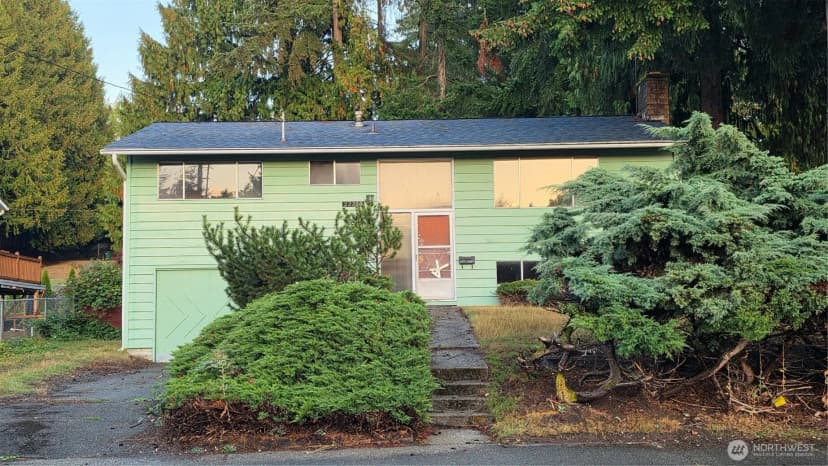 Property photo for 22209 60th Avenue W, Mountlake Terrace photo 2