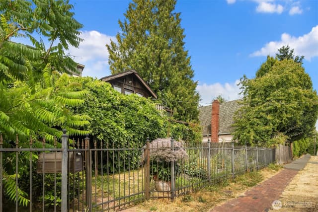 Property photo for 652 Nw 85th Street, Seattle photo 5