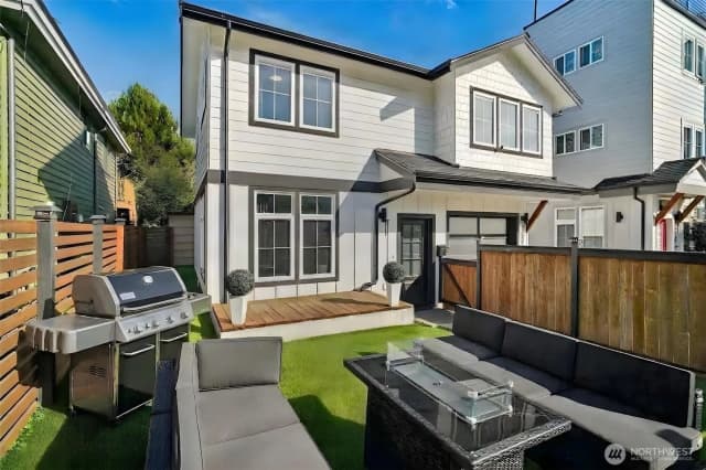 Property photo for 7000 32nd Avenue Nw #c, Seattle photo 4