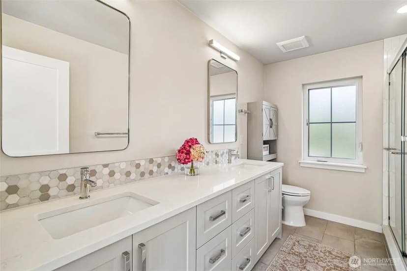 Property photo for 7000 32nd Avenue Nw #c, Seattle photo 11