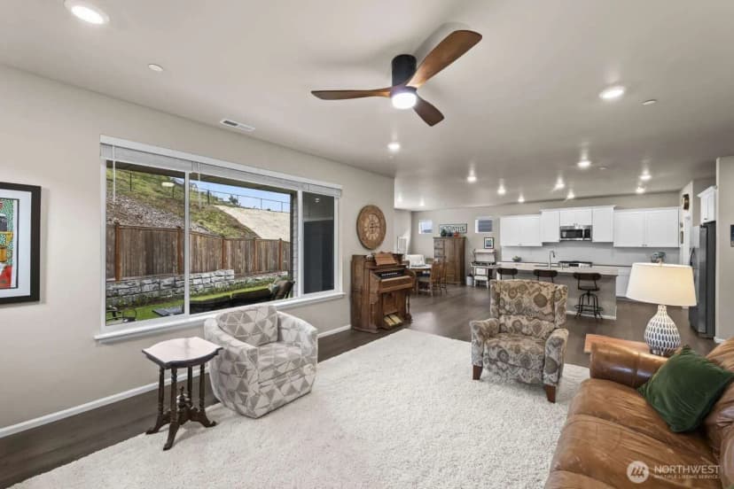 Property photo for 1231 Baker Heights Loop, Bremerton photo 8