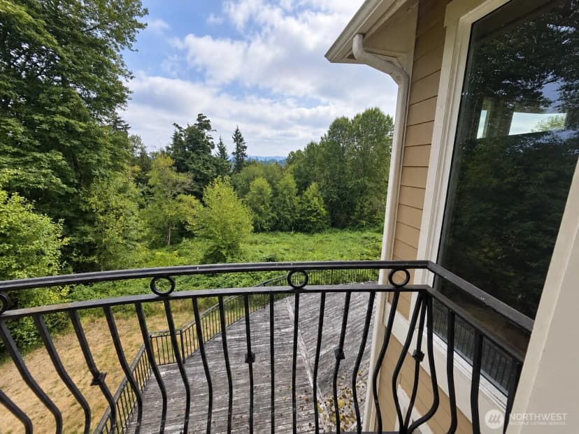 Property photo for 21617 E Lost Lake Road, Snohomish photo 15