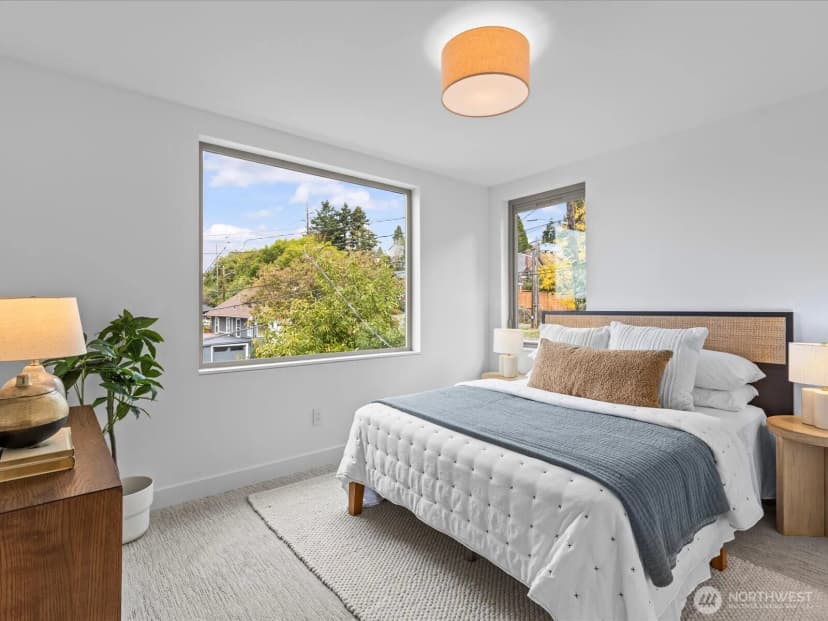 Property photo for 307 Nw 52nd Street, Seattle photo 30