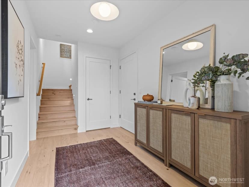 Property photo for 307 Nw 52nd Street, Seattle photo 7