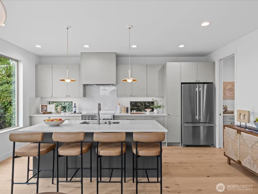 Property photo for 307 Nw 52nd Street, Seattle photo 12