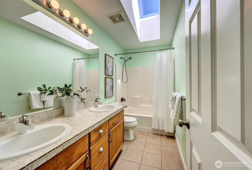Property photo for 22187 Ne 93rd Street, Redmond photo 36