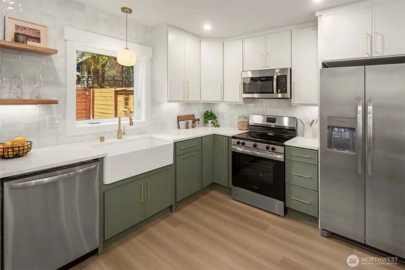 Property photo for 11028 Evanston Avenue N, Seattle photo 6