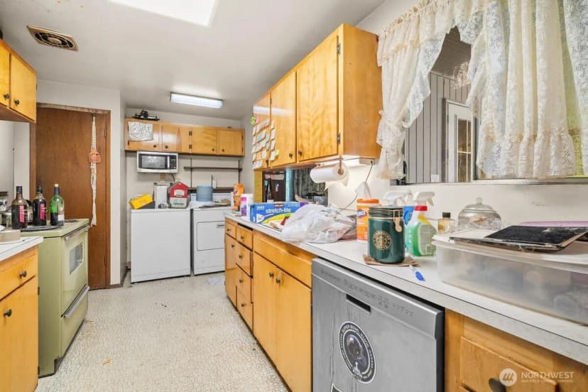 Property photo for 13205 160th Avenue Se, Renton photo 5