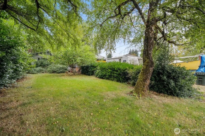 Property photo for 13205 160th Avenue Se, Renton photo 14