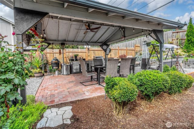 Property photo for 20801 Bonanza Drive E, Bonney Lake photo 3