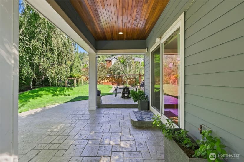 Property photo for 10036 Ne 151st Drive, Bothell photo 5