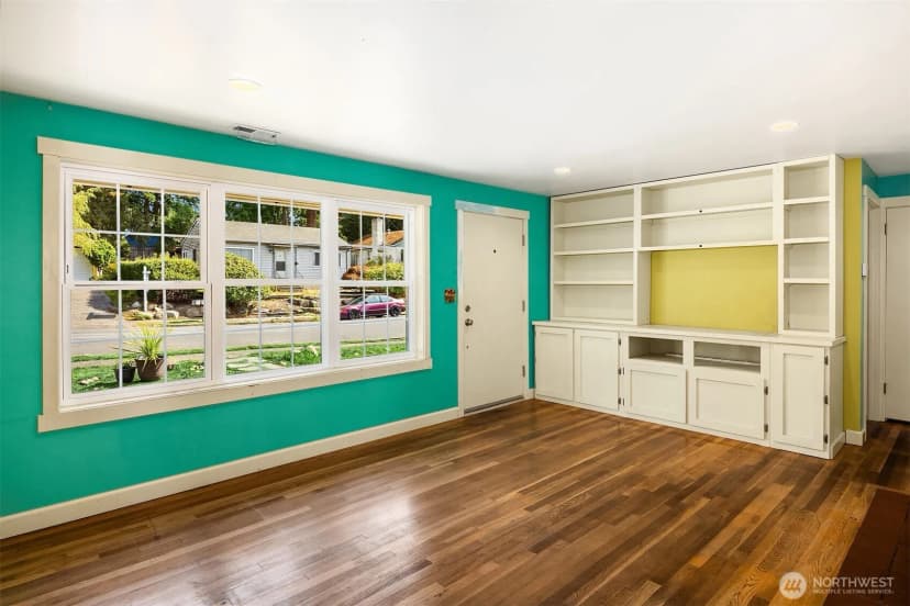 Property photo for 15329 Stone Avenue N, Shoreline photo 9