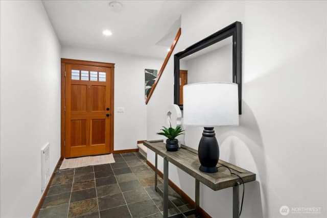 Property photo for 809 Nw 53rd Street #b, Seattle photo 4