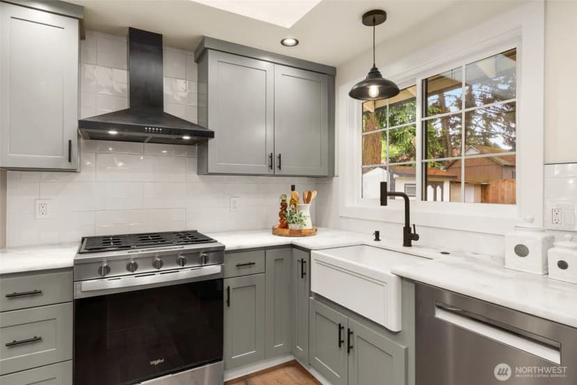 Property photo for 627 166th Avenue Ne, Bellevue photo 10