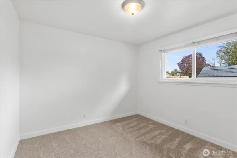 Property photo for 619 93rd Street Sw, Everett photo 21
