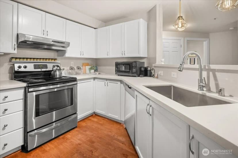 Property photo for 7711 Ne 175th Street #a305, Kenmore photo 12
