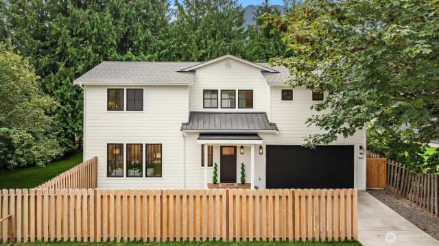 Property photo for 441 Se Alder Dr, North Bend