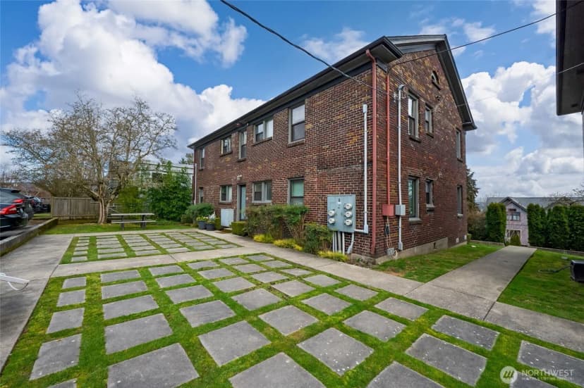 Property photo for 109 115 30th Avenue, Seattle photo 11