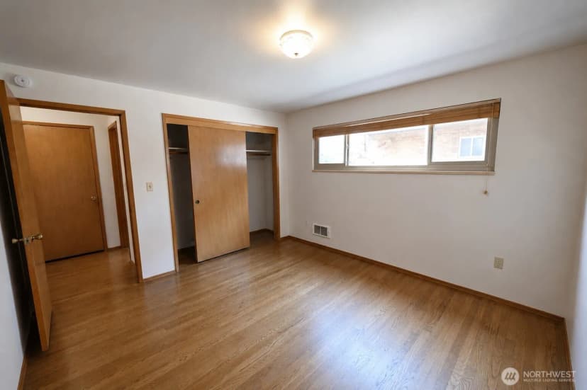 Property photo for 6530 24th Avenue Nw, Seattle photo 12