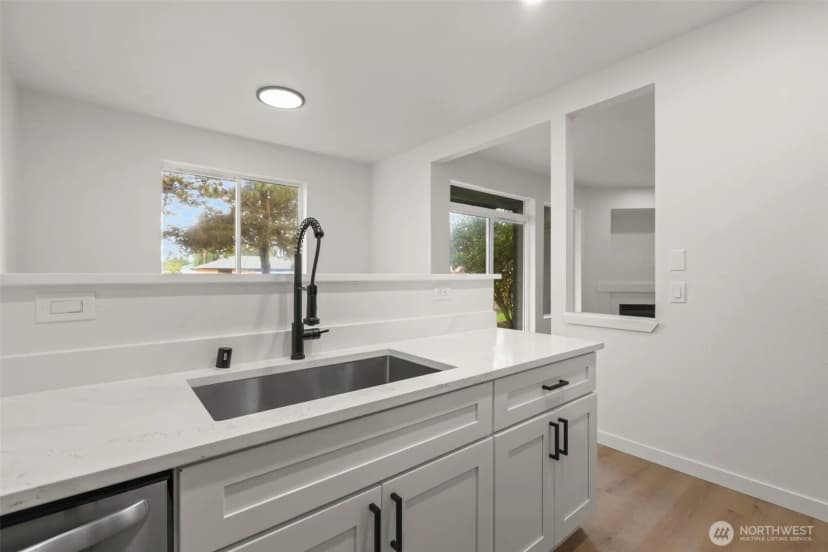 Property photo for 10825 Se 200th Street #b102, Kent photo 33