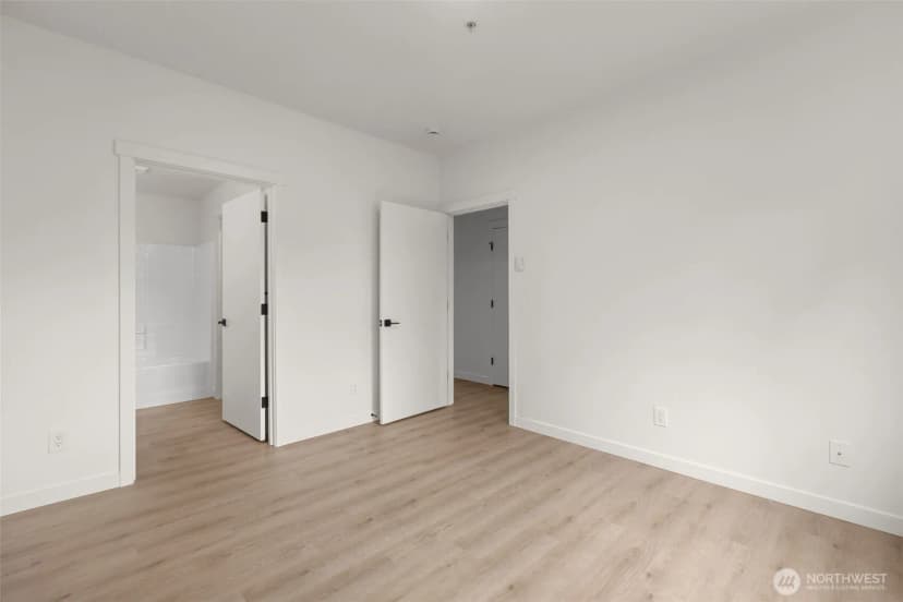 Property photo for 10825 Se 200th Street #b102, Kent photo 35