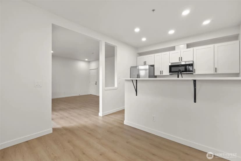 Property photo for 10825 Se 200th Street #b102, Kent photo 30