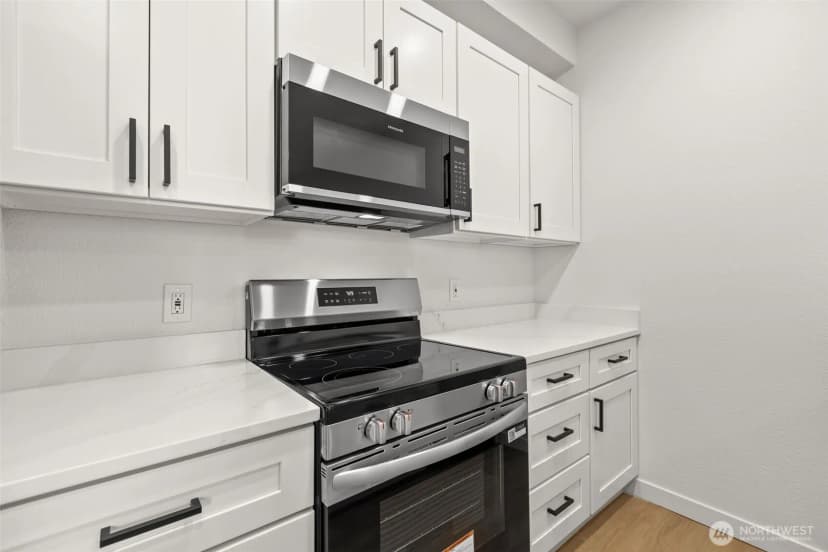 Property photo for 10825 Se 200th Street #b102, Kent photo 32
