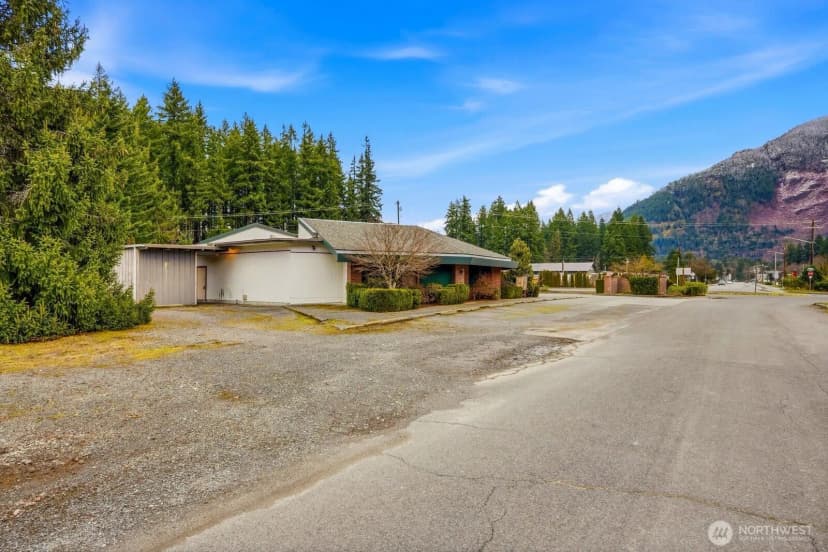 Property photo for 1200 Seeman, Darrington photo 11