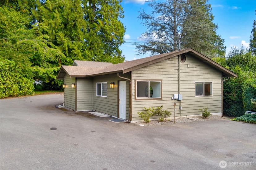 Property photo for 15924 E Shore Drive, Lynnwood photo 27