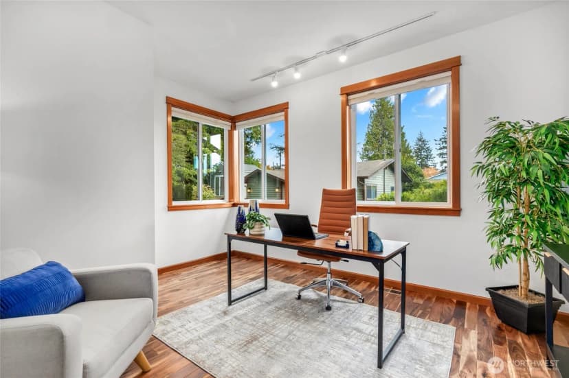 Property photo for 15924 E Shore Drive, Lynnwood photo 20