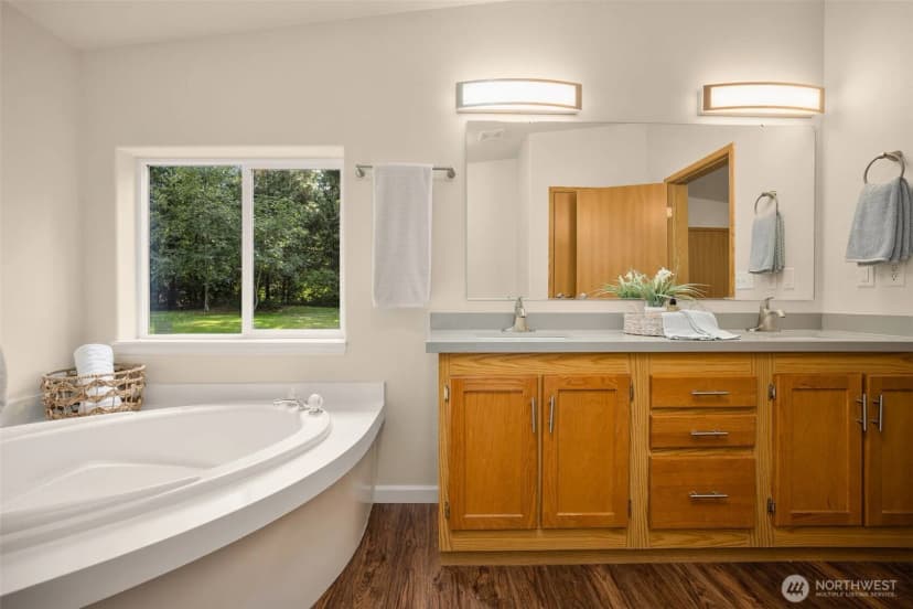 Property photo for 1213 324th Way Ne, Carnation photo 14