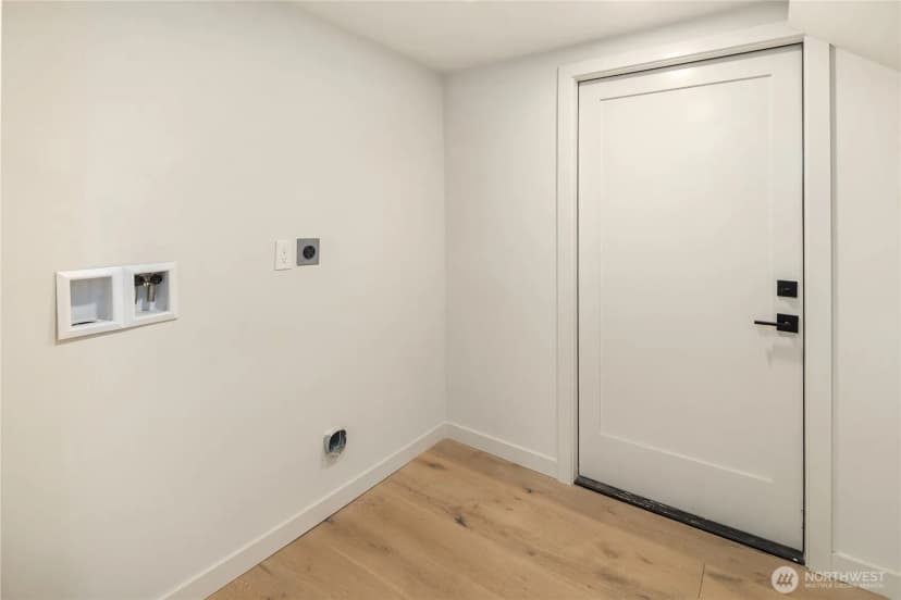 Property photo for 10045 Ne 38th Ave #a, Seattle photo 31