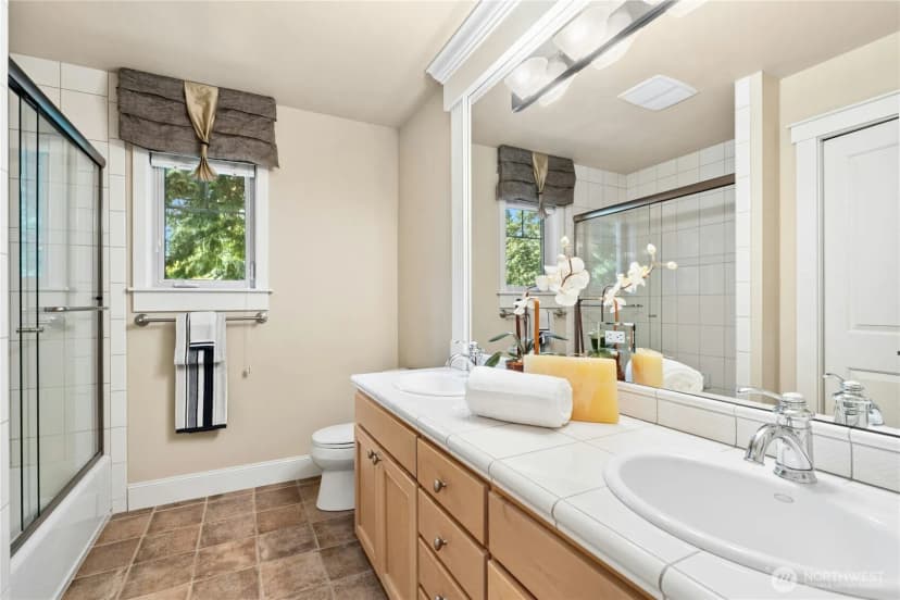 Property photo for 7003 117th Place Ne, Kirkland photo 23
