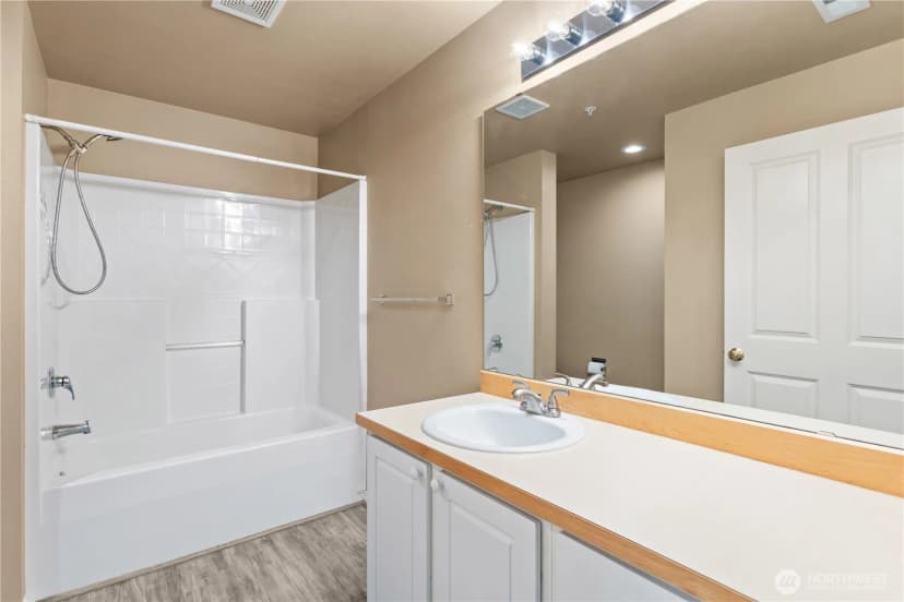 Property photo for 5230 Se 238th Lane, Issaquah photo 15