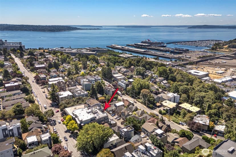 Property photo for 1909 10th Avenue W #201, Seattle photo 24
