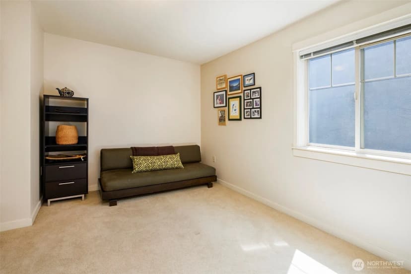 Property photo for 1909 10th Avenue W #201, Seattle photo 16