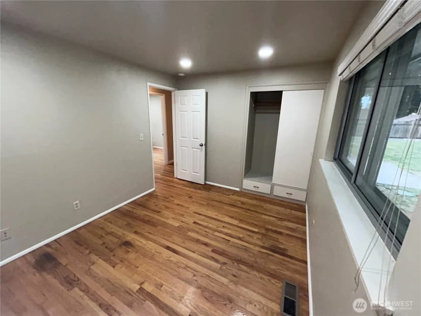 Property photo for 20812 25th Avenue S, Sea Tac photo 17