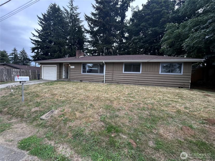 Property photo for 20812 25th Avenue S, Sea Tac photo 2