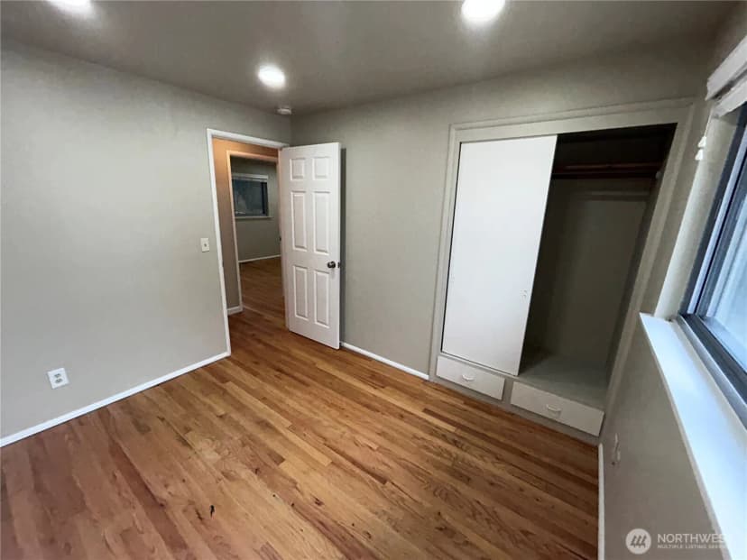 Property photo for 20812 25th Avenue S, Sea Tac photo 13