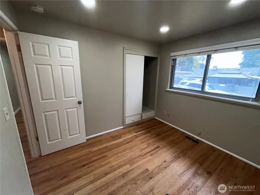 Property photo for 20812 25th Avenue S, Sea Tac photo 12