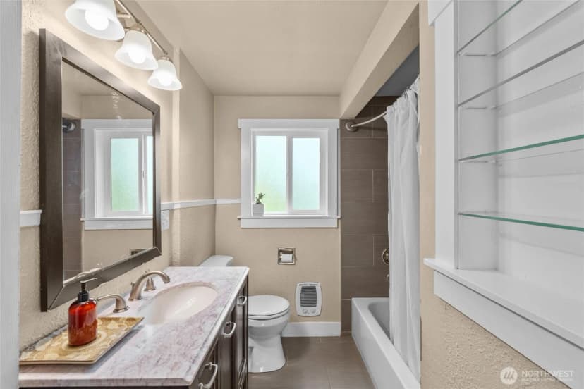 Property photo for 10808 53rd Avenue S, Seattle photo 17