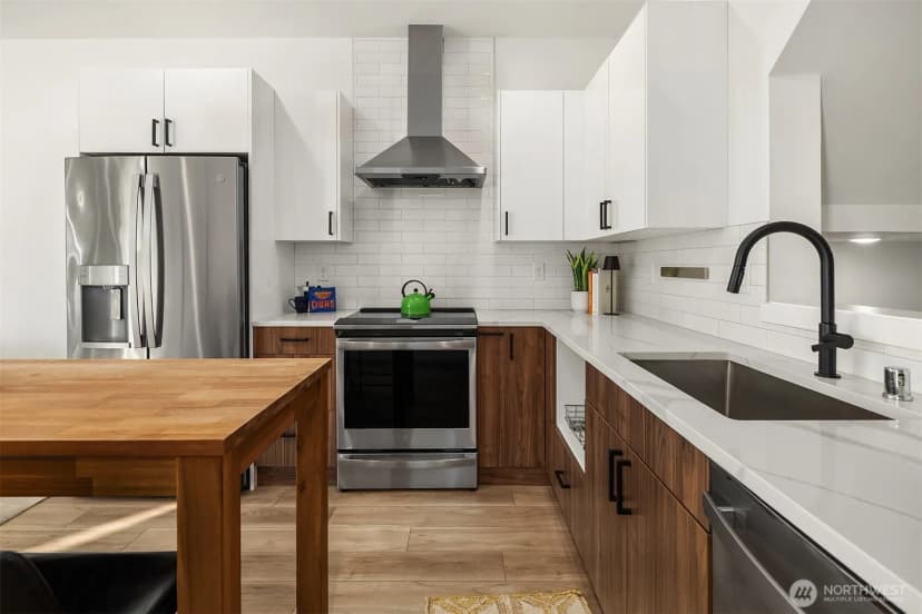 Property photo for 1414 E Cherry Street #f, Seattle photo 8