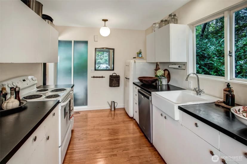 Property photo for 602 Upland Road, Medina photo 11