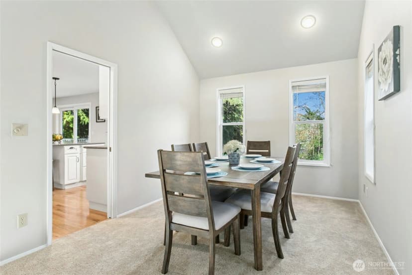 Property photo for 4310 209th Avenue Ne, Sammamish photo 8