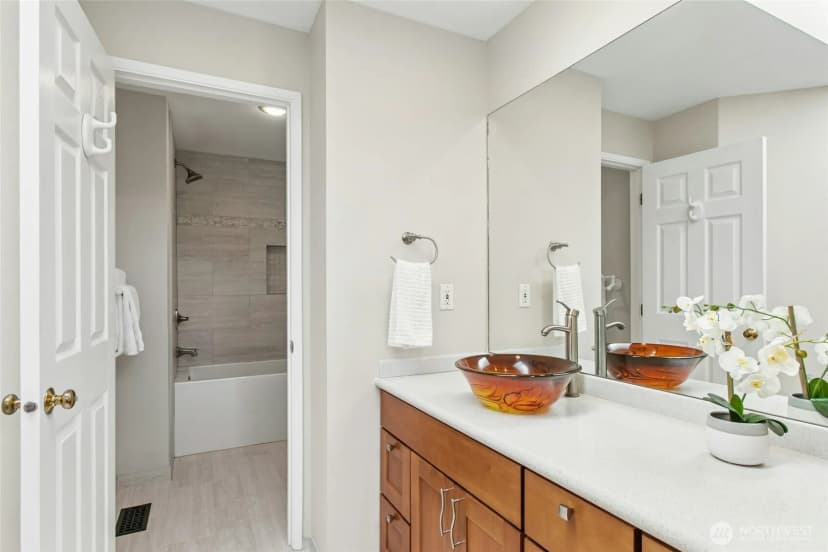 Property photo for 4310 209th Avenue Ne, Sammamish photo 17