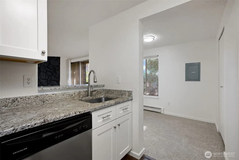 Property photo for 4705 176th Street Sw #b6, Lynnwood photo 22